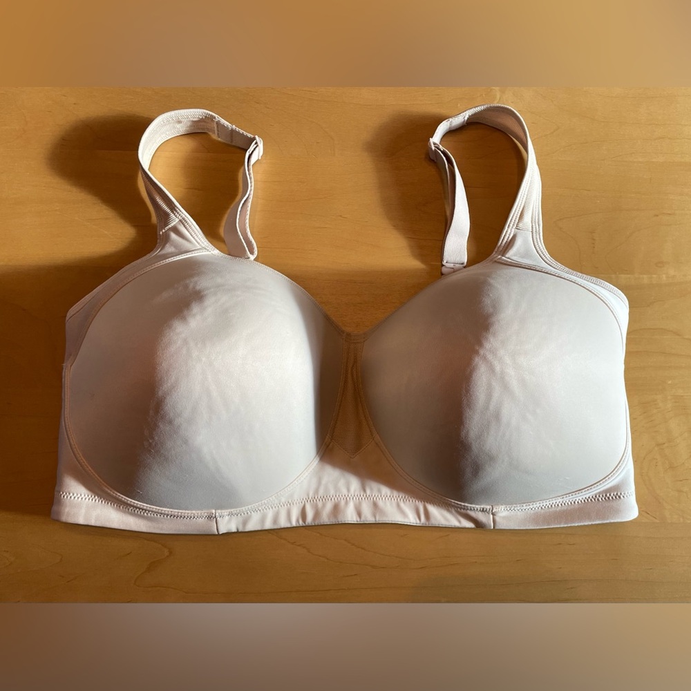Women's Vanity Fair Beige Bra 40DDD